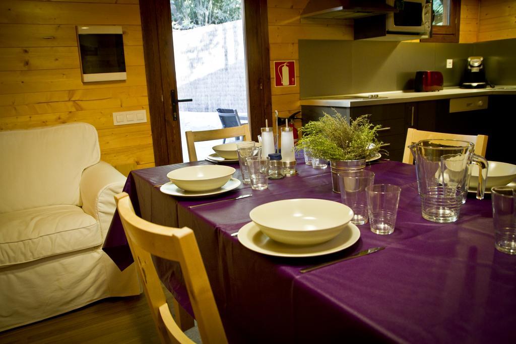 Apartamentos El Bosquet ซันต์กูกัต เดล บาเยส ภายนอก รูปภาพ