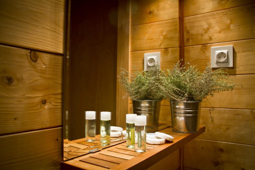 Apartamentos El Bosquet ซันต์กูกัต เดล บาเยส ภายนอก รูปภาพ