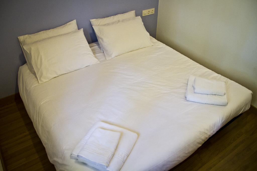 Apartamentos El Bosquet ซันต์กูกัต เดล บาเยส ภายนอก รูปภาพ